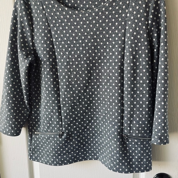 Talbots Ladies Petite Medium Festive Top - Picture 5 of 10